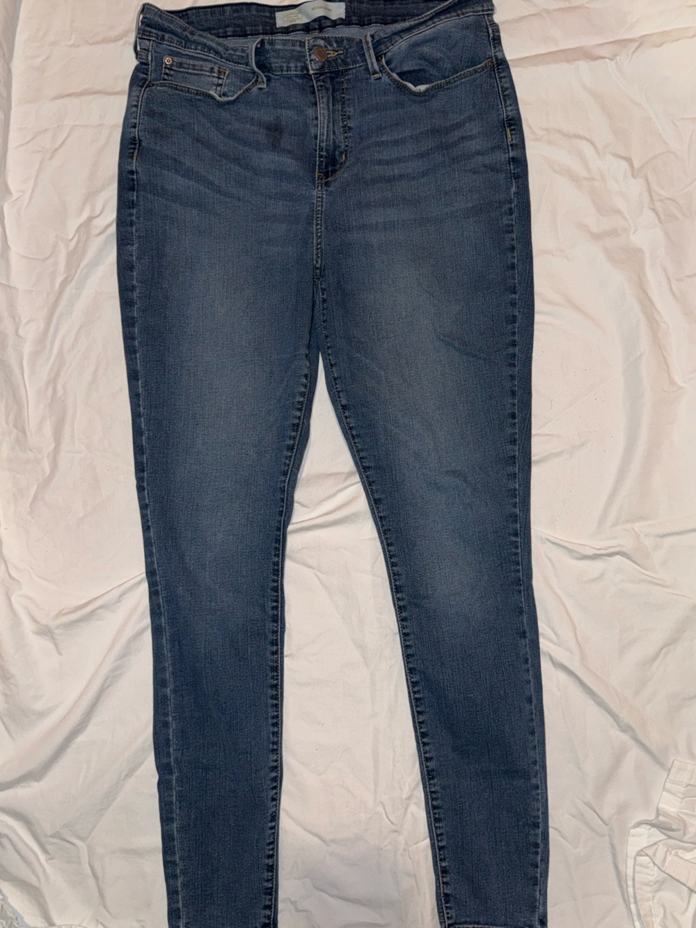Signature by Levi Strauss Women's Medium Blue Stretch Skinny Jeans